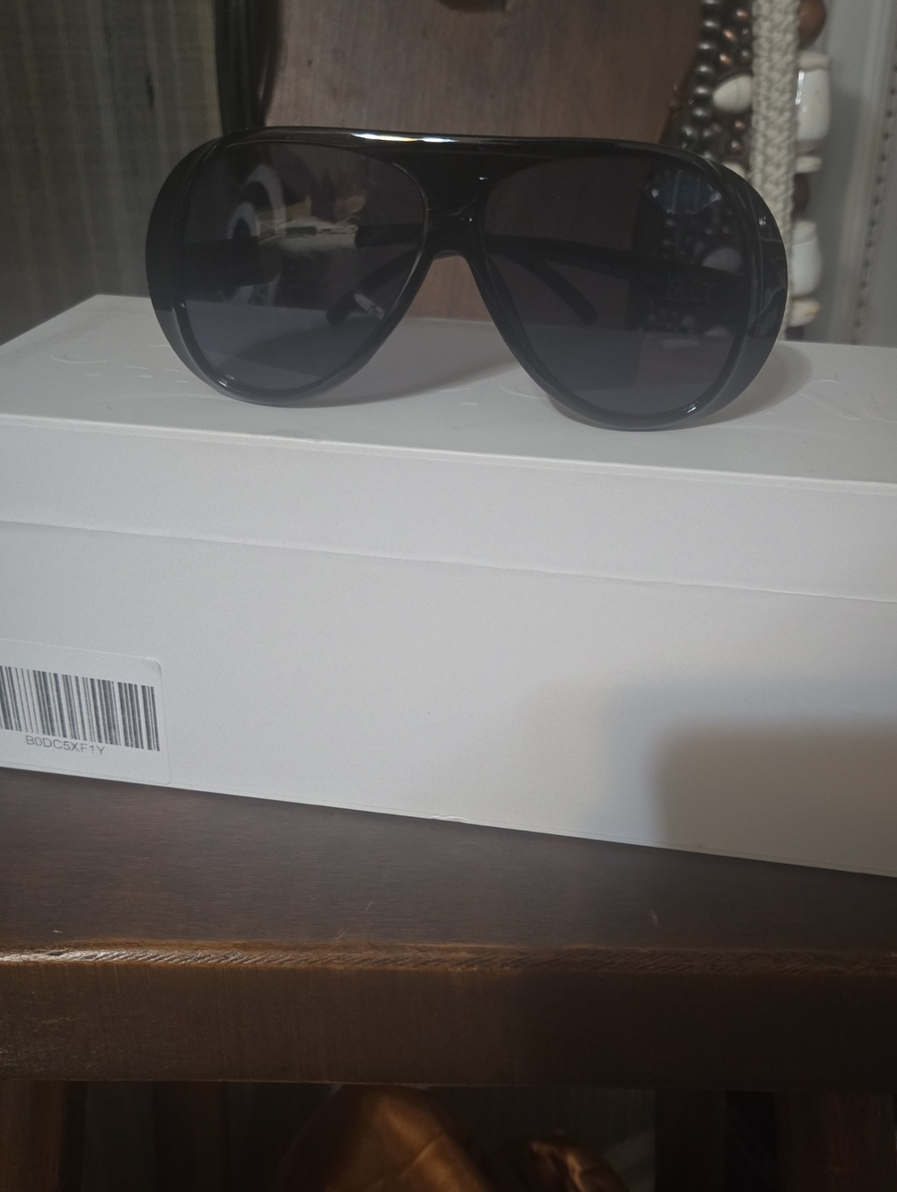 Black Aviator Sunglasses - Classic Polarized Look
